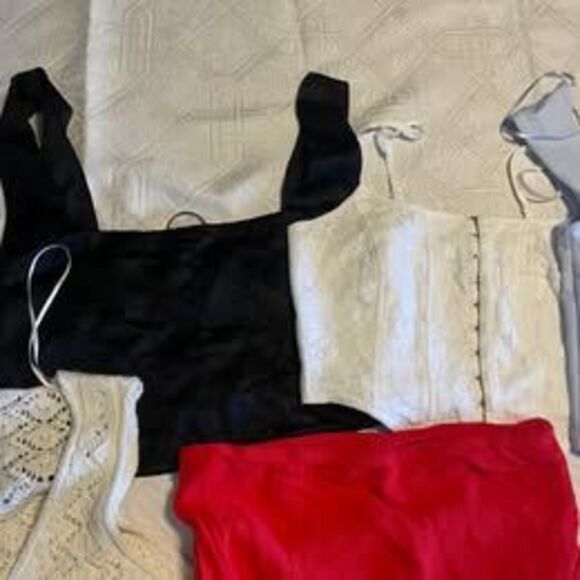 Bundle lot 7 trendy women's small going out tops - Picture 2 of 6